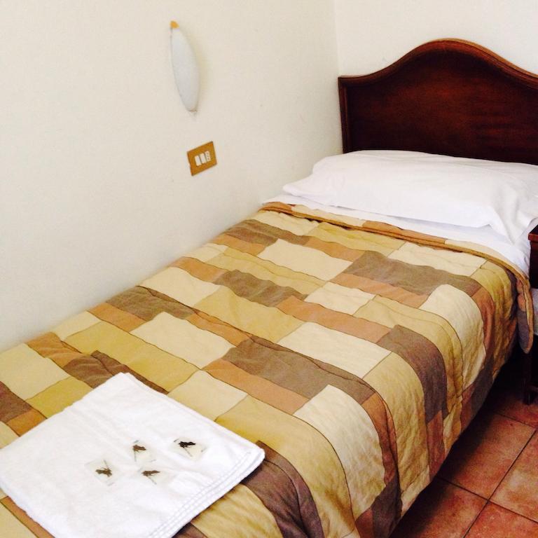 Hotel Medea Milan Room photo