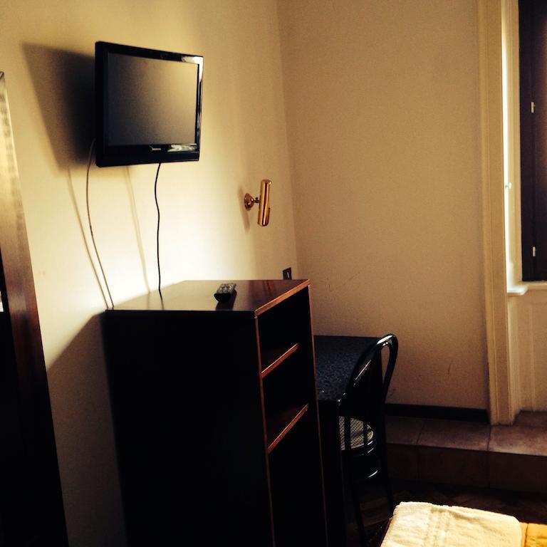 Hotel Medea Milan Room photo